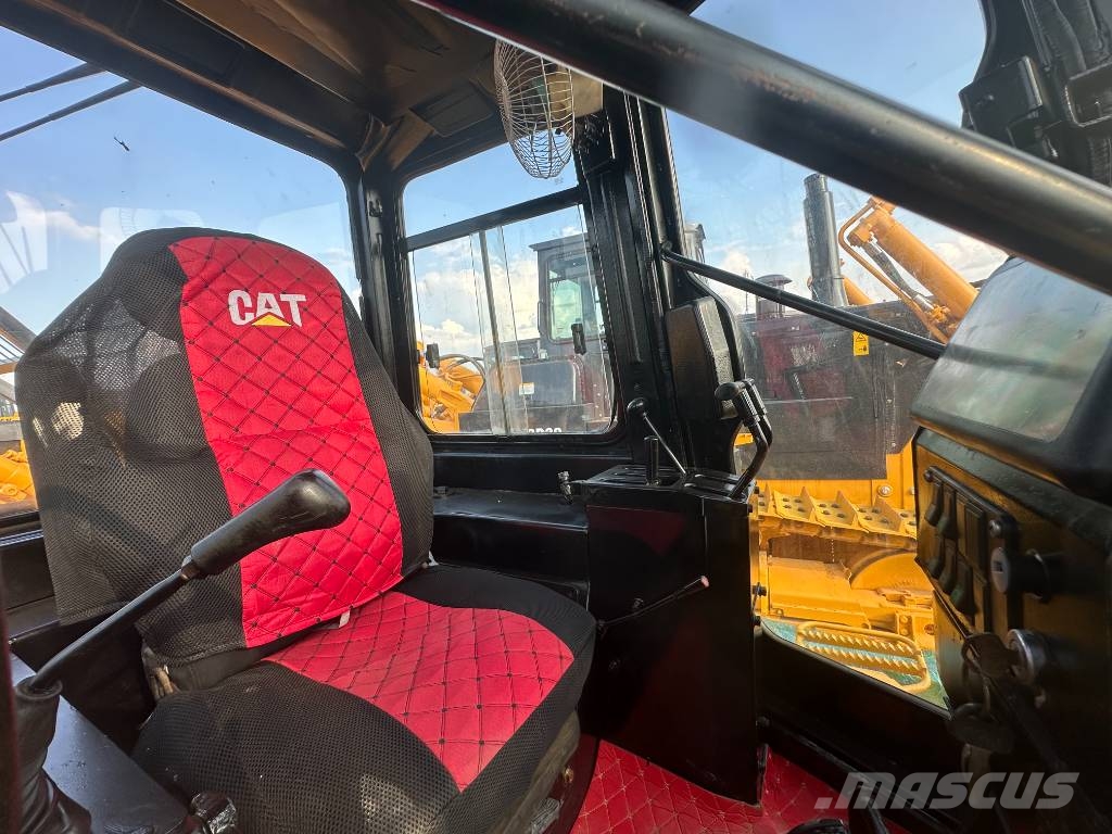 CAT D7G Shanghai largest supplier lánctalpas dózerek