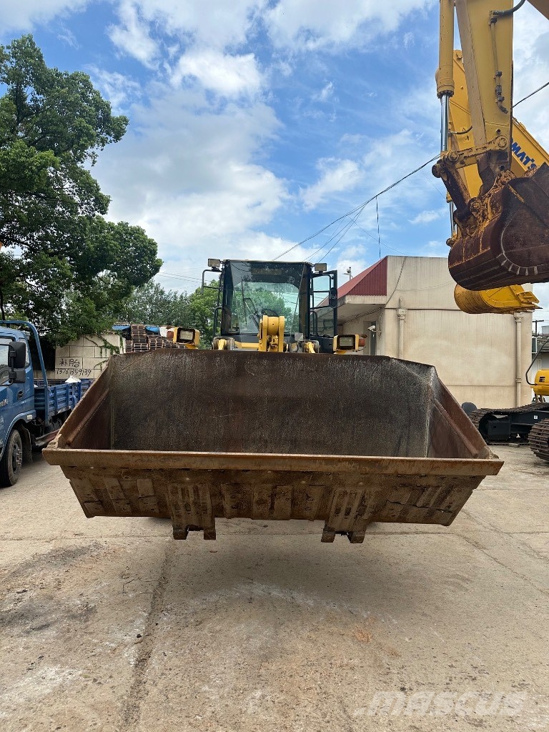 Komatsu WA 320-5 Utovarivači na kotačima