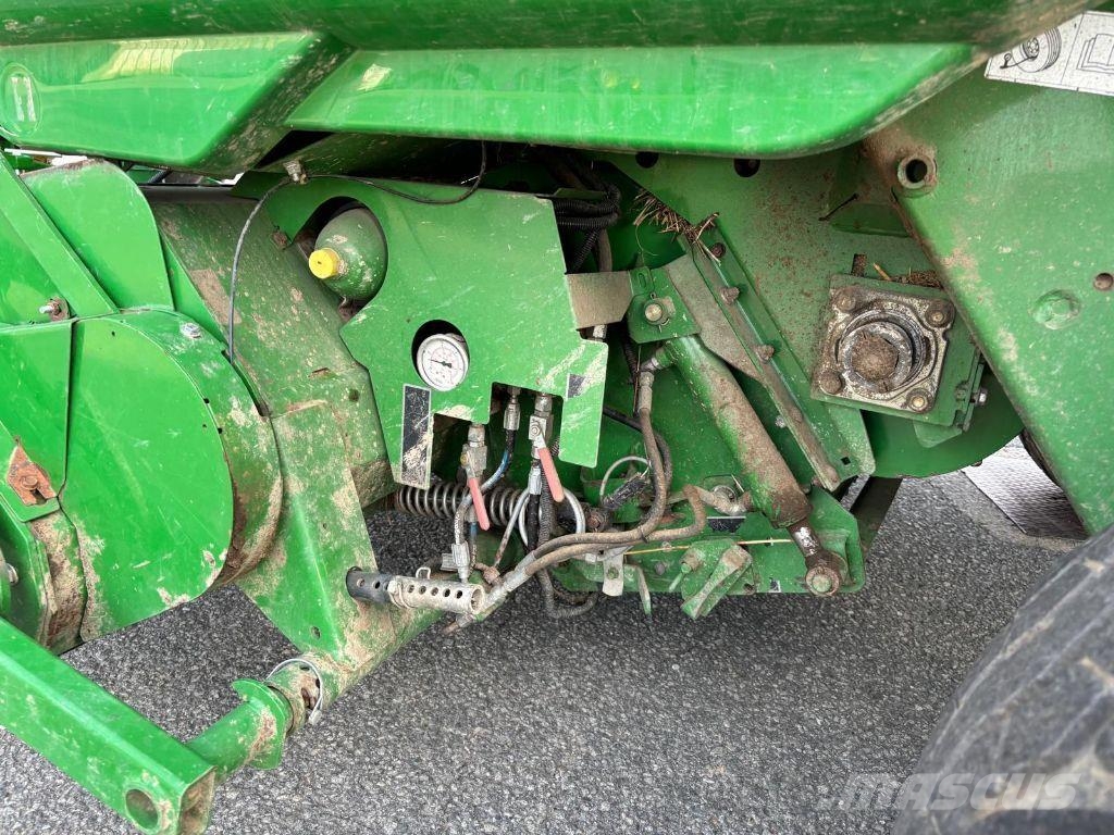 John Deere 864 MAXICUT 13 COUTEAUX 원형 곤포기