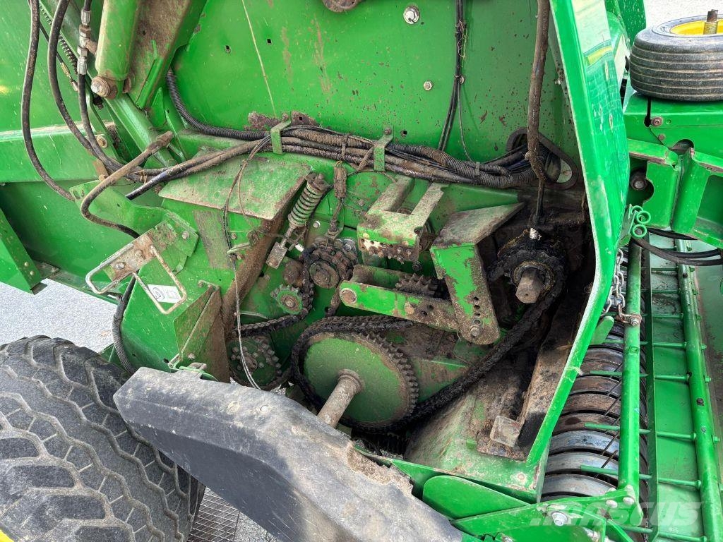 John Deere 864 MAXICUT 13 COUTEAUX 원형 곤포기