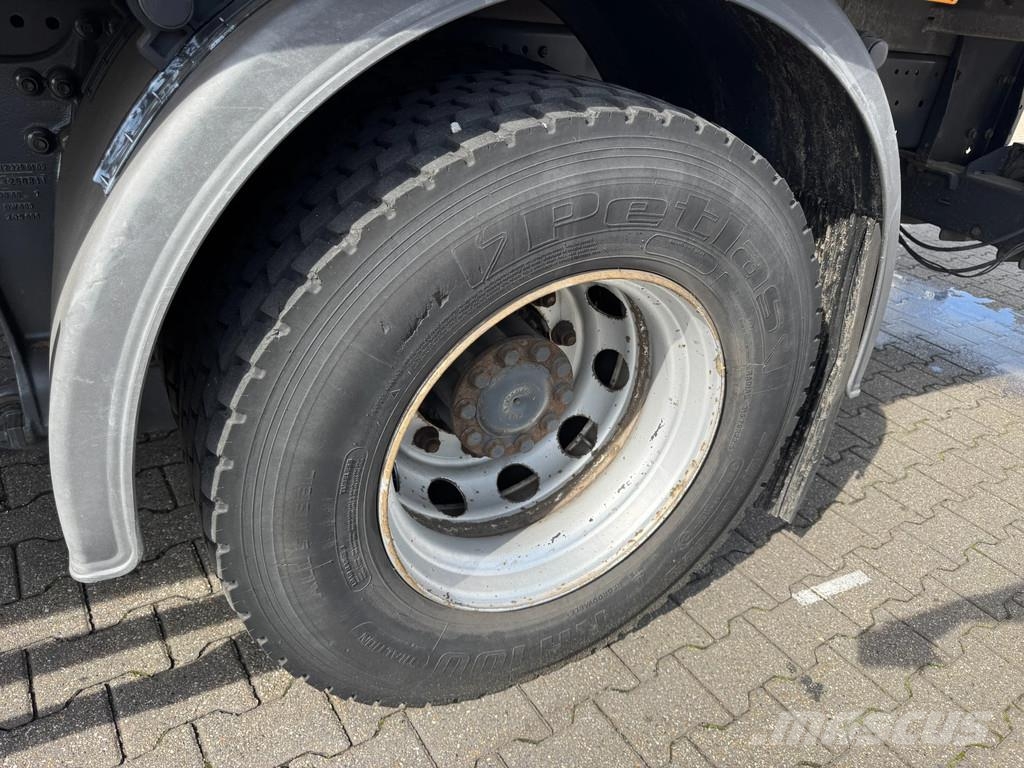 Mercedes-Benz Axor 1824 Carrier Xarios 600 / Laadklep Euro 5 Skåpbilar Kyl/Frys/Värme