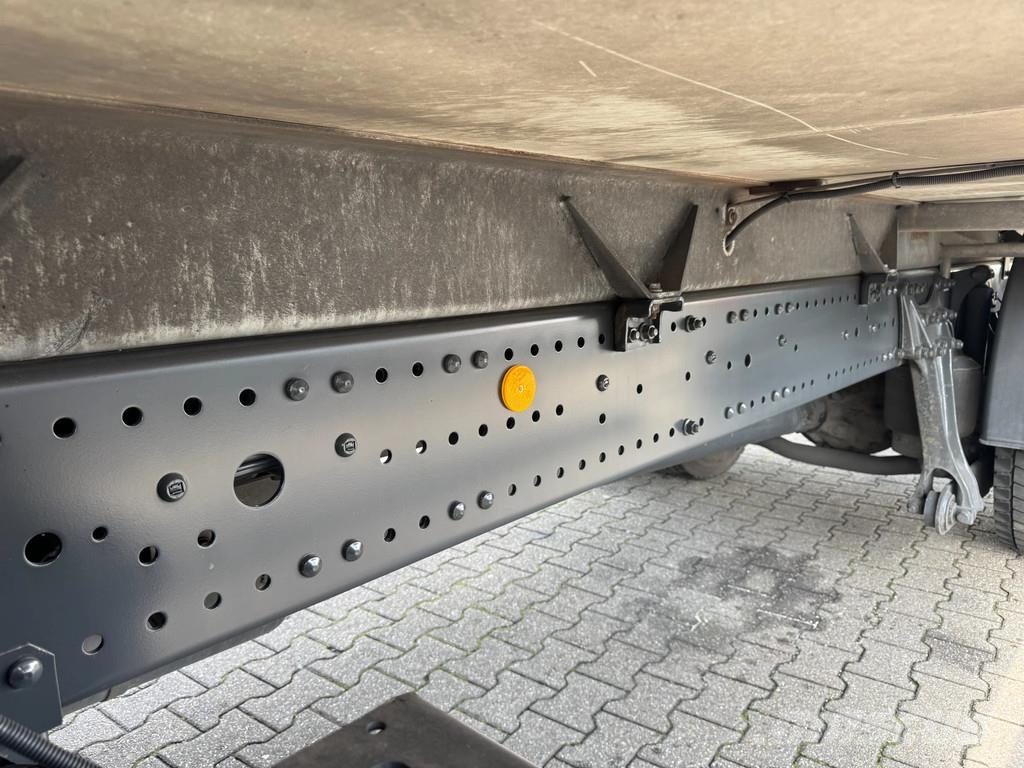 Mercedes-Benz Axor 1824 Carrier Xarios 600 / Laadklep Euro 5 Skåpbilar Kyl/Frys/Värme