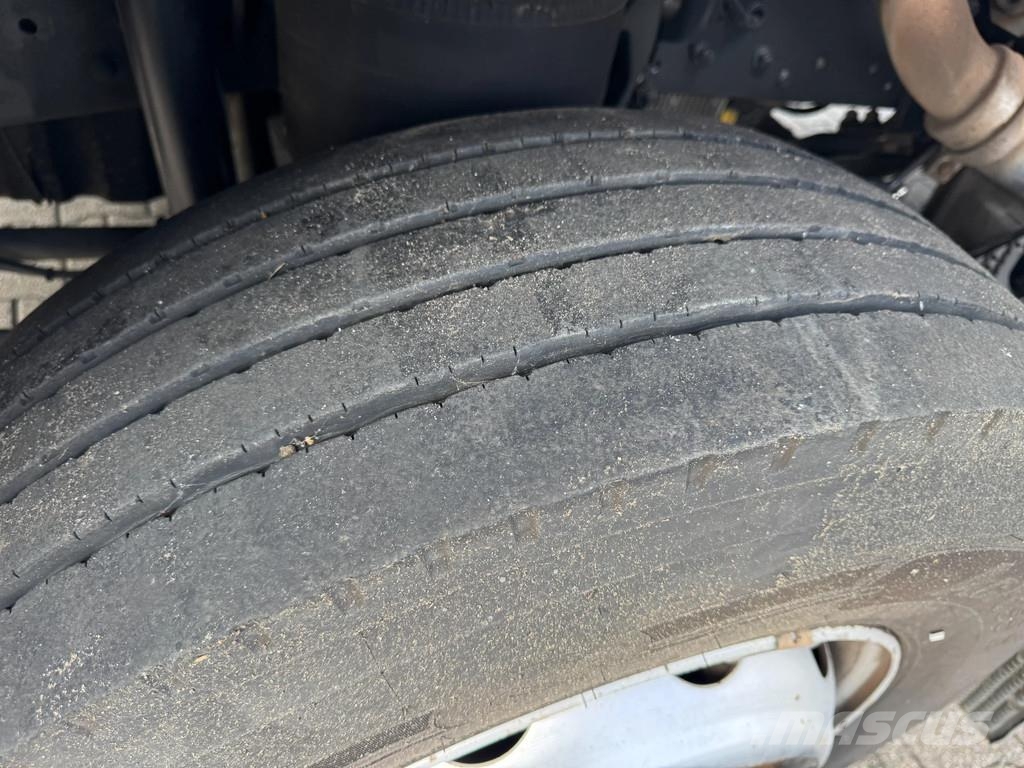 Mercedes-Benz Axor 1824 Carrier Xarios 600 / Laadklep Euro 5 Skåpbilar Kyl/Frys/Värme