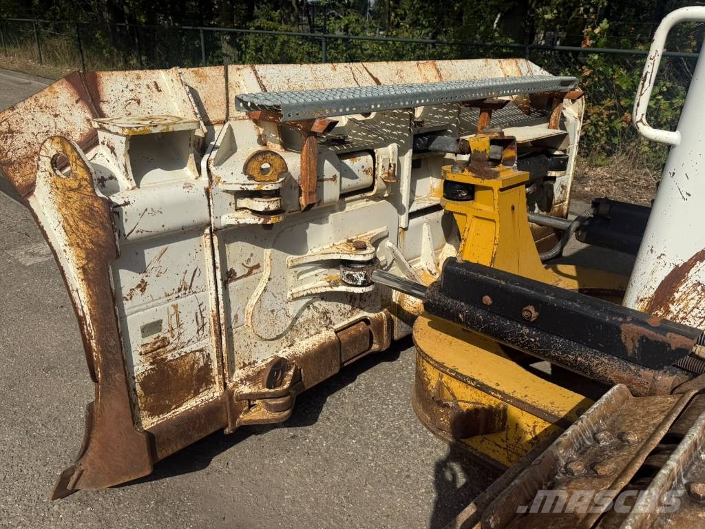 CAT D6N XL Bulldozer
