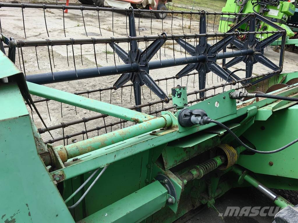 Deutz-Fahr M 2385 Kombajni
