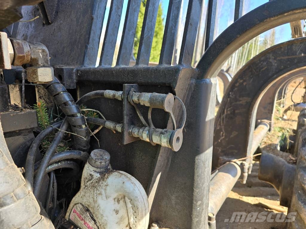 John Deere 1490 D Skotare