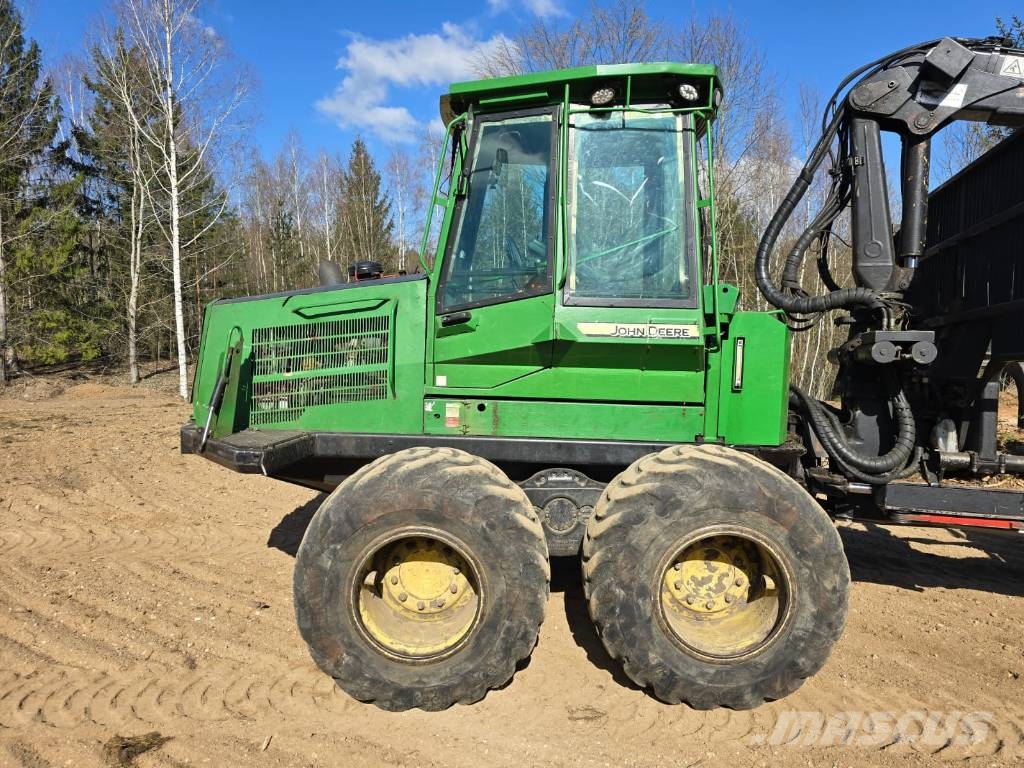 John Deere 1490 D Skotare