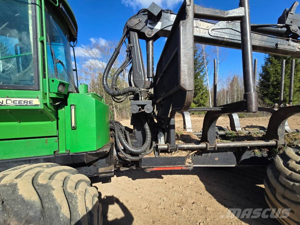 John Deere 1490 D Skotare