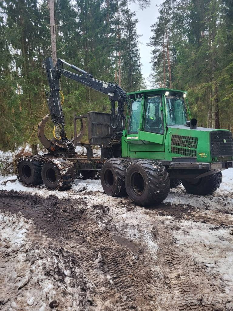 John Deere 1490 D Skotare