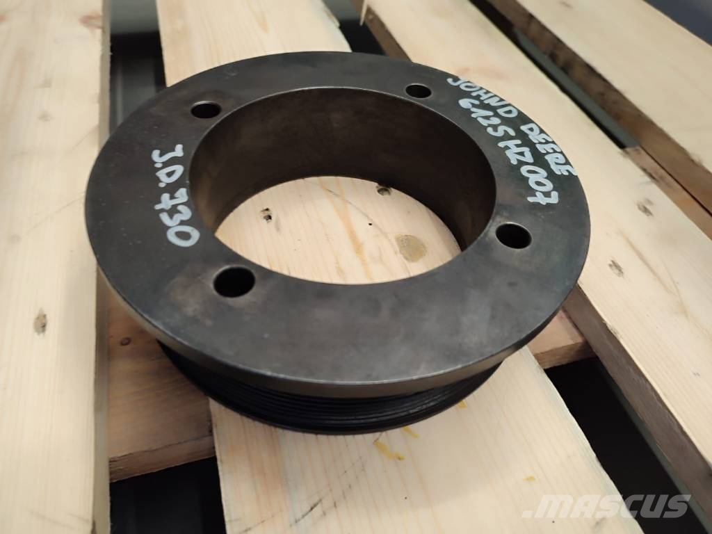 John Deere 6125HZ007 engine crankshaft pulley R133879 Mootorid