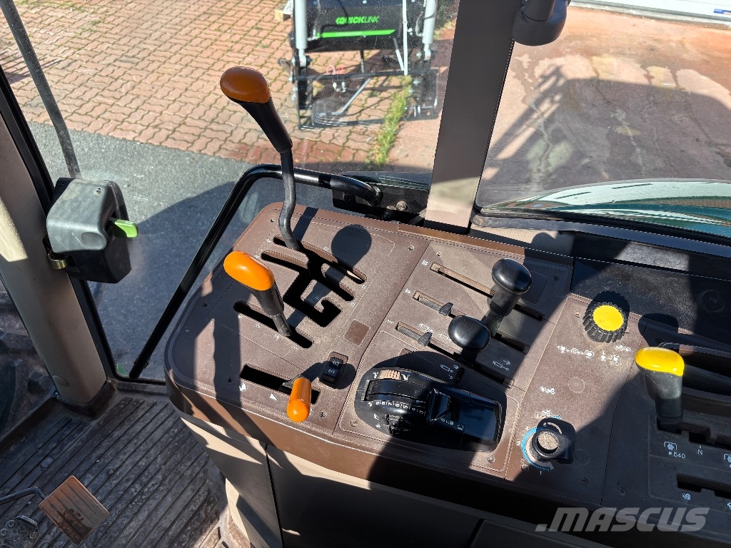 John Deere 6320 SE Traktorit