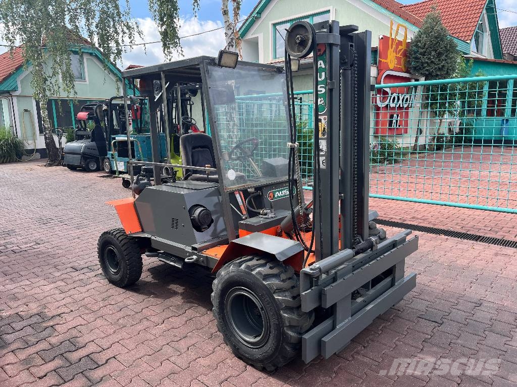 Ausa CE11 2WD V-4171 IO 험지용 트럭
