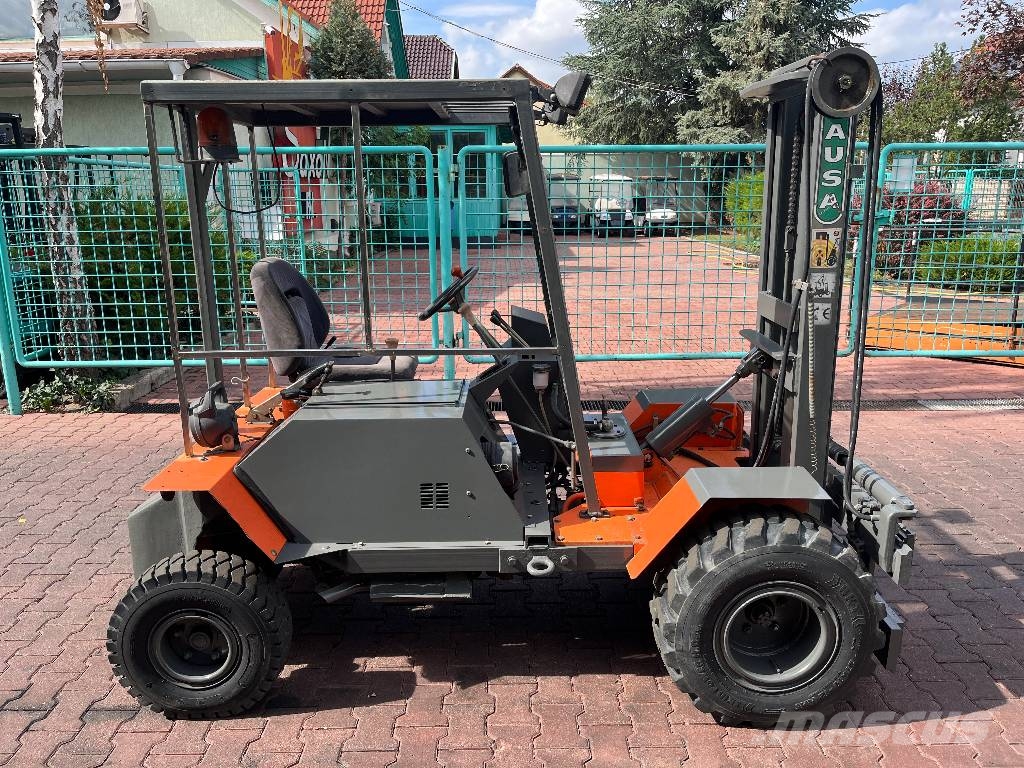 Ausa CE11 2WD V-4171 IO 험지용 트럭