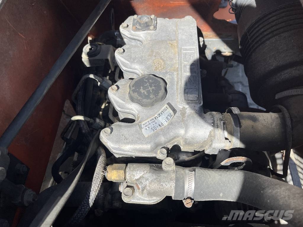 Ausa CE11 2WD V-4171 IO 험지용 트럭