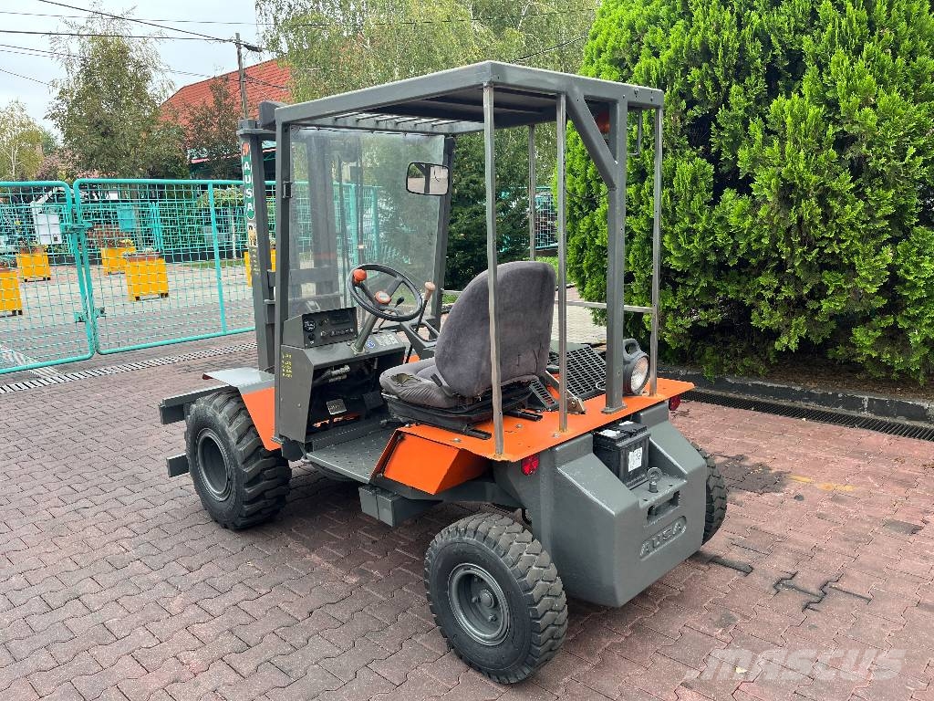 Ausa CE11 2WD V-4171 IO 험지용 트럭