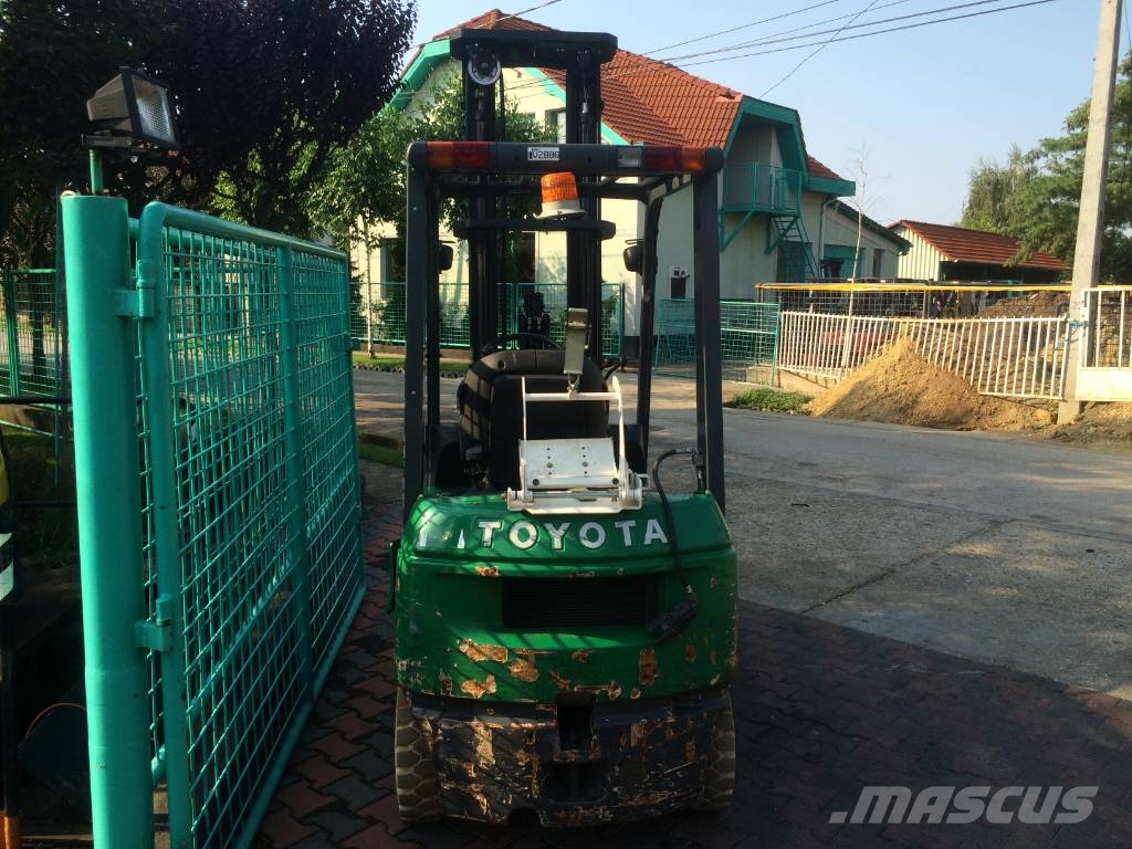 Toyota 7 FG 15 V-2886 OB Gázüzemű targoncák