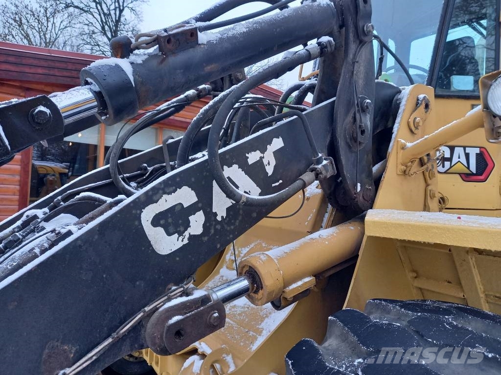 CAT IT 28 B Radlader