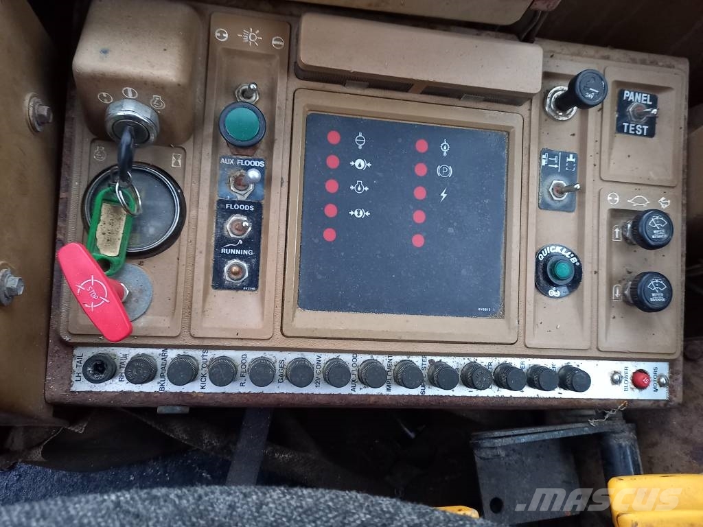 CAT IT 28 B Radlader