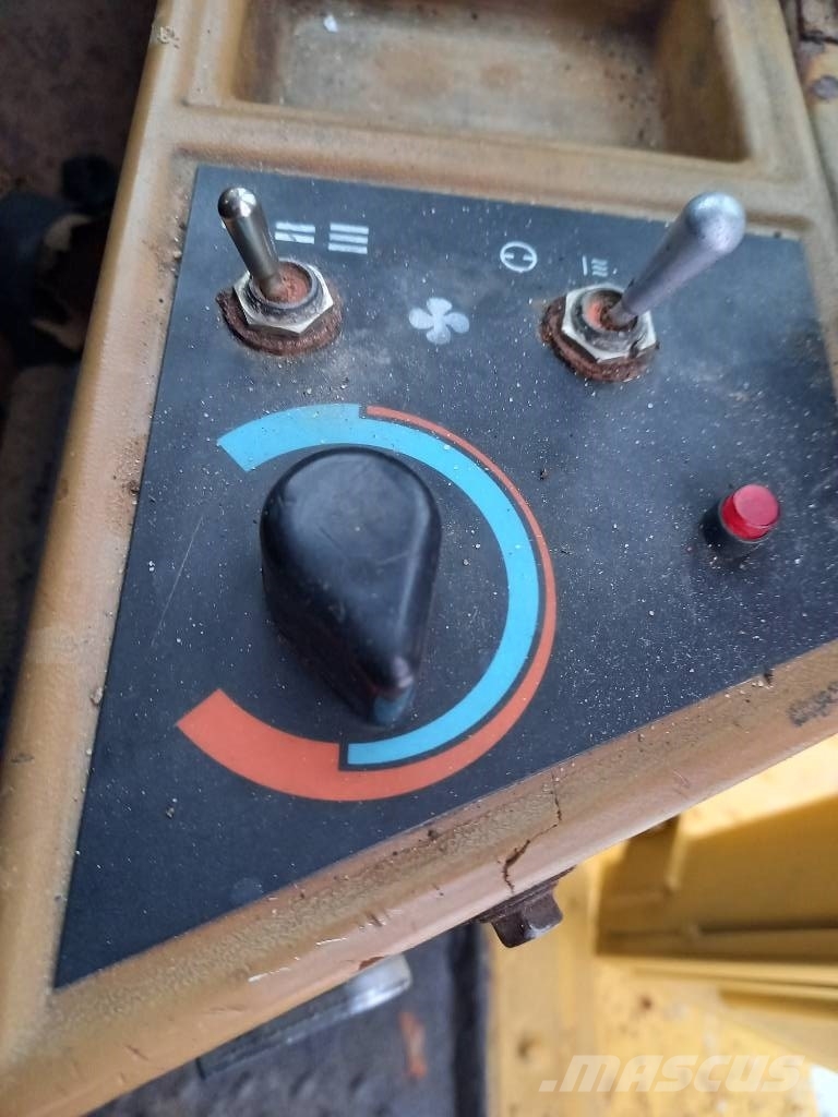 CAT IT 28 B Radlader