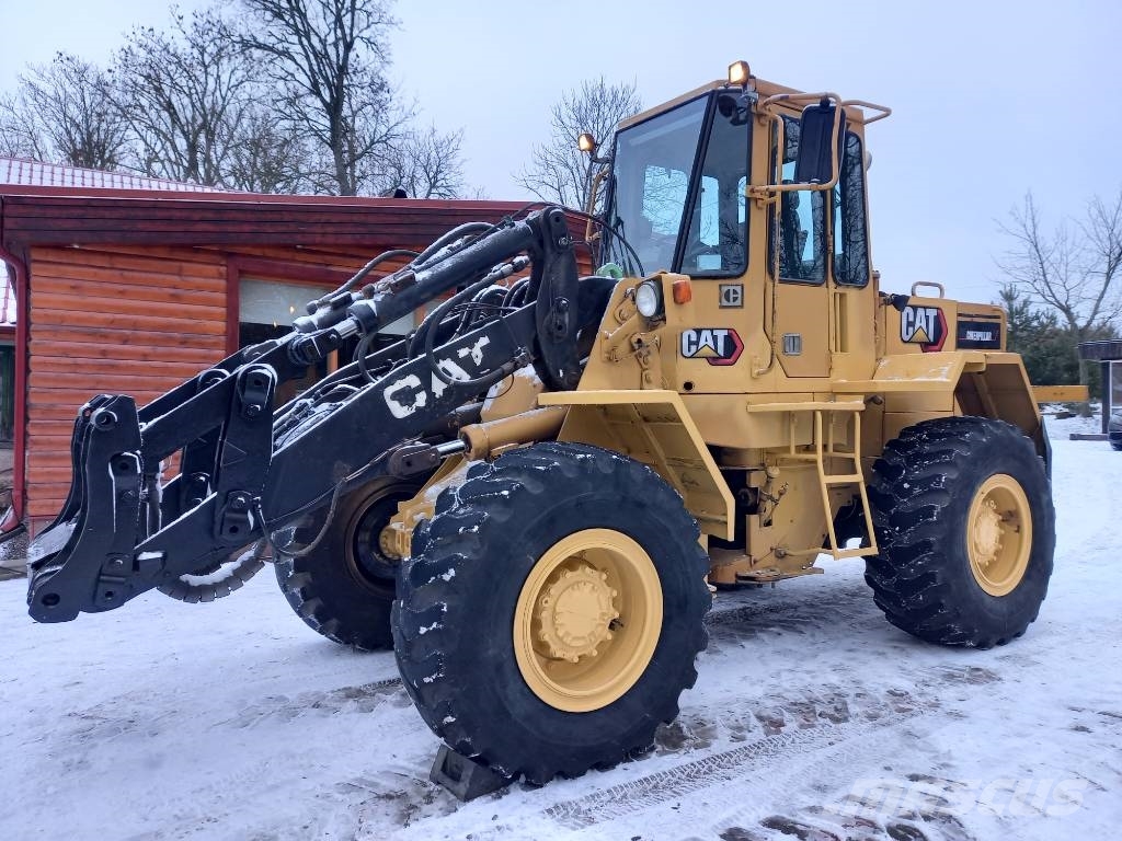 CAT IT 28 B Radlader