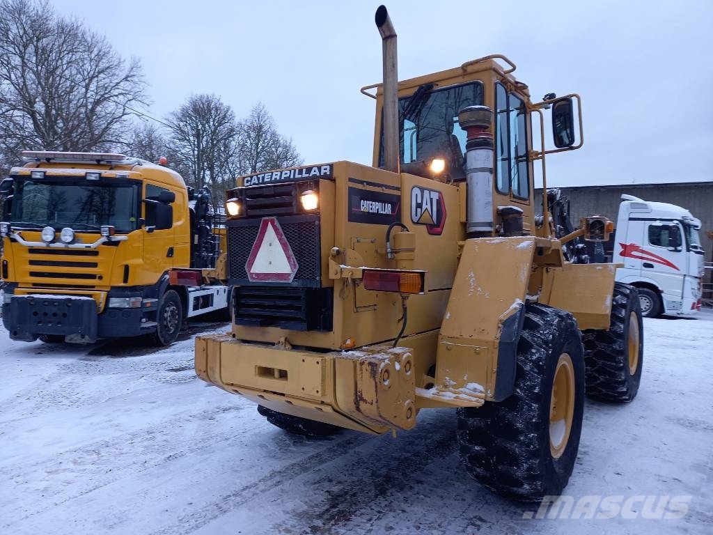 CAT IT 28 B Radlader