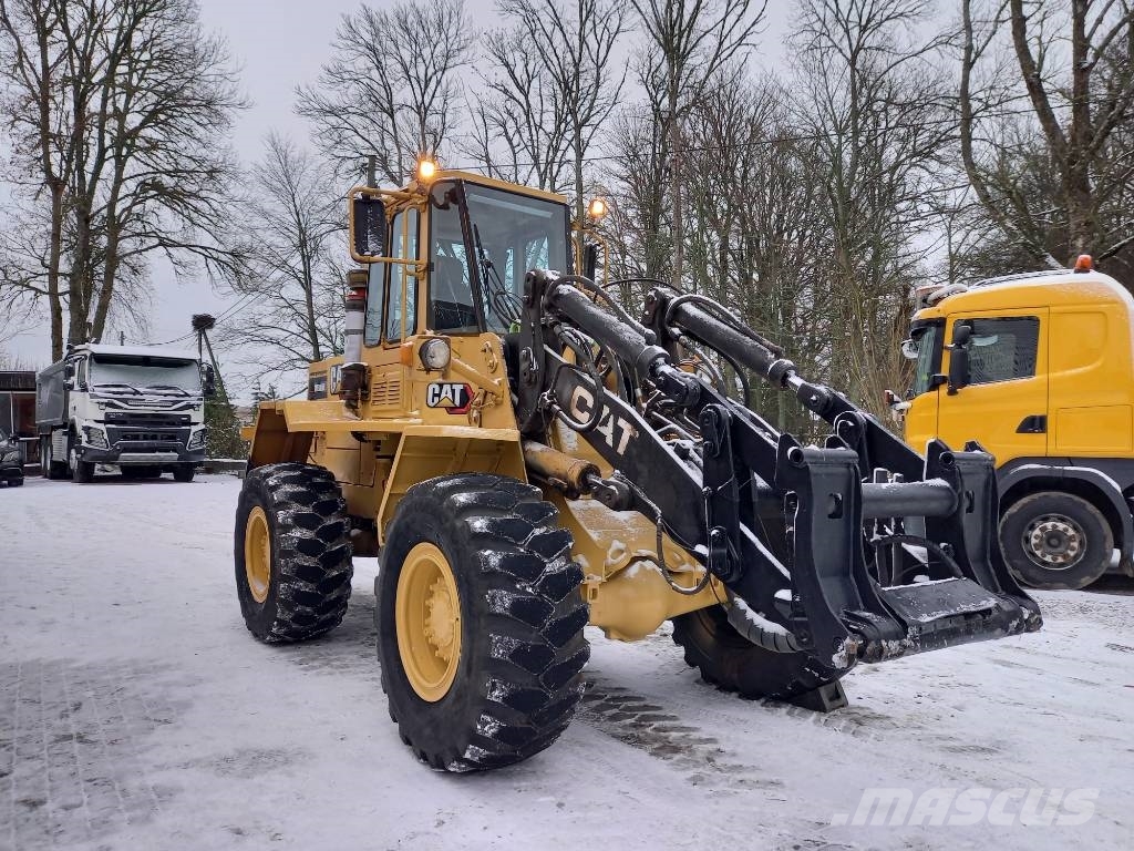 CAT IT 28 B Radlader