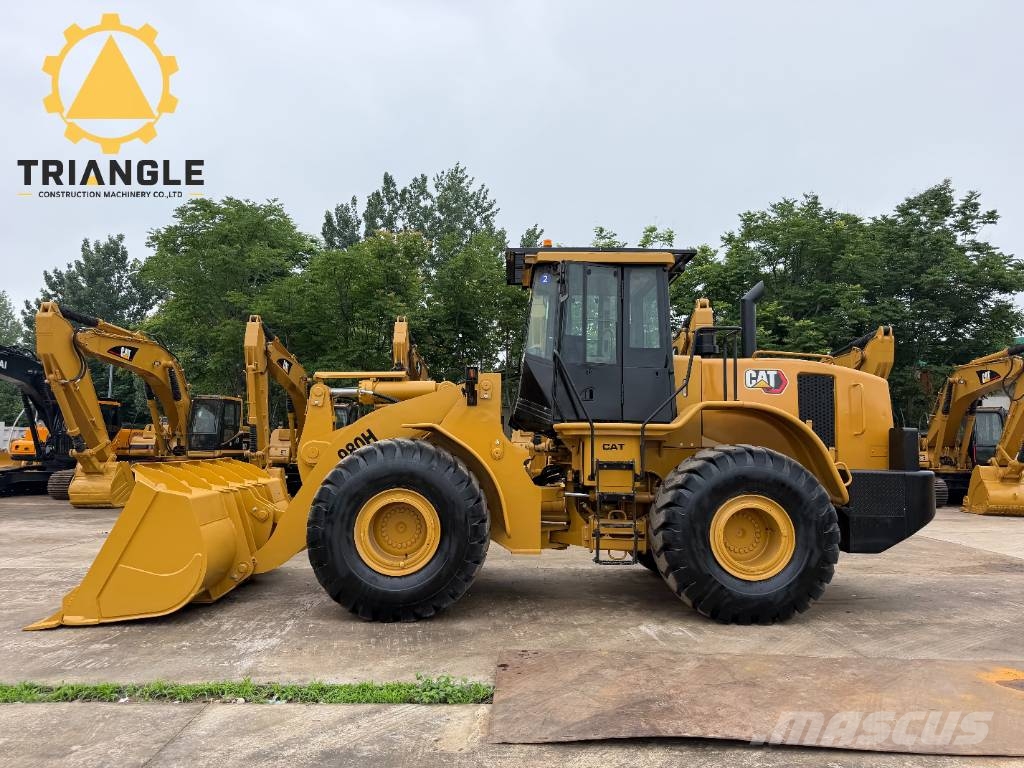 CAT 980 H Gumikerekes homlokrakodók