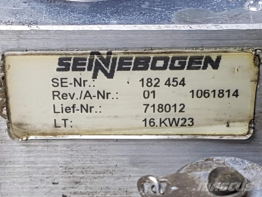 Sennebogen 182454 - 818 - Valve/Ventile/Ventiel 油壓