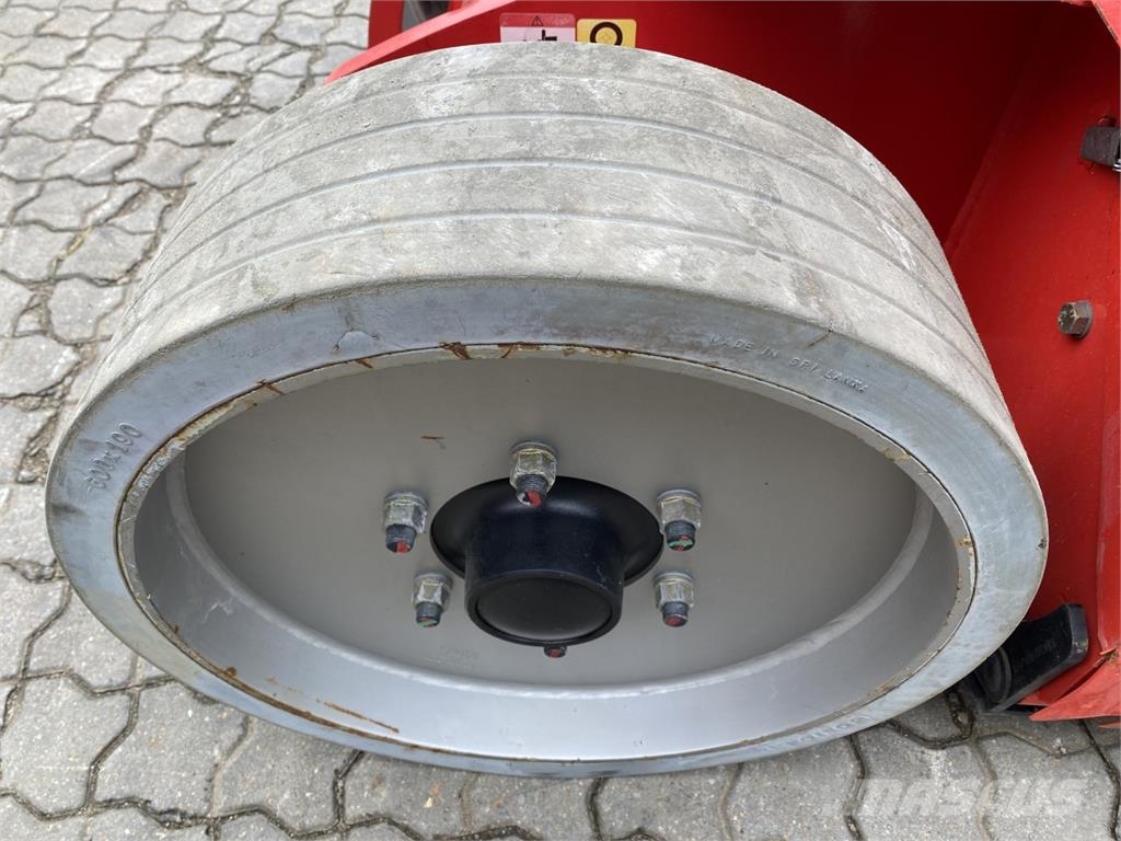 Manitou 120AETJ-COMPACT 3D Zglobne podizne platforme