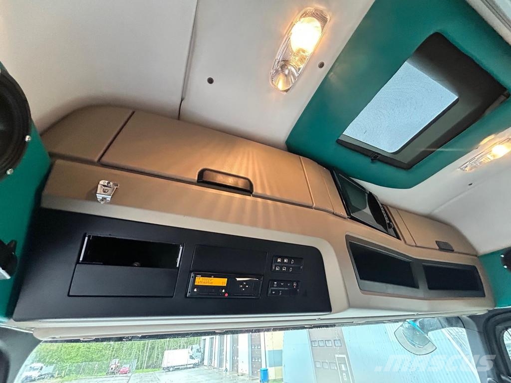 Mercedes-Benz AROCS 3263 8X4*4 + RETARDER + BERGS FEGEN CRANE Camiões de transporte de troncos