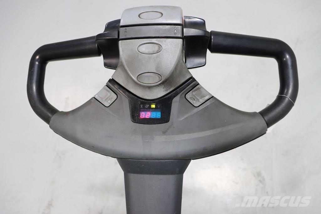 Cesab S212L 行走控制式堆積機