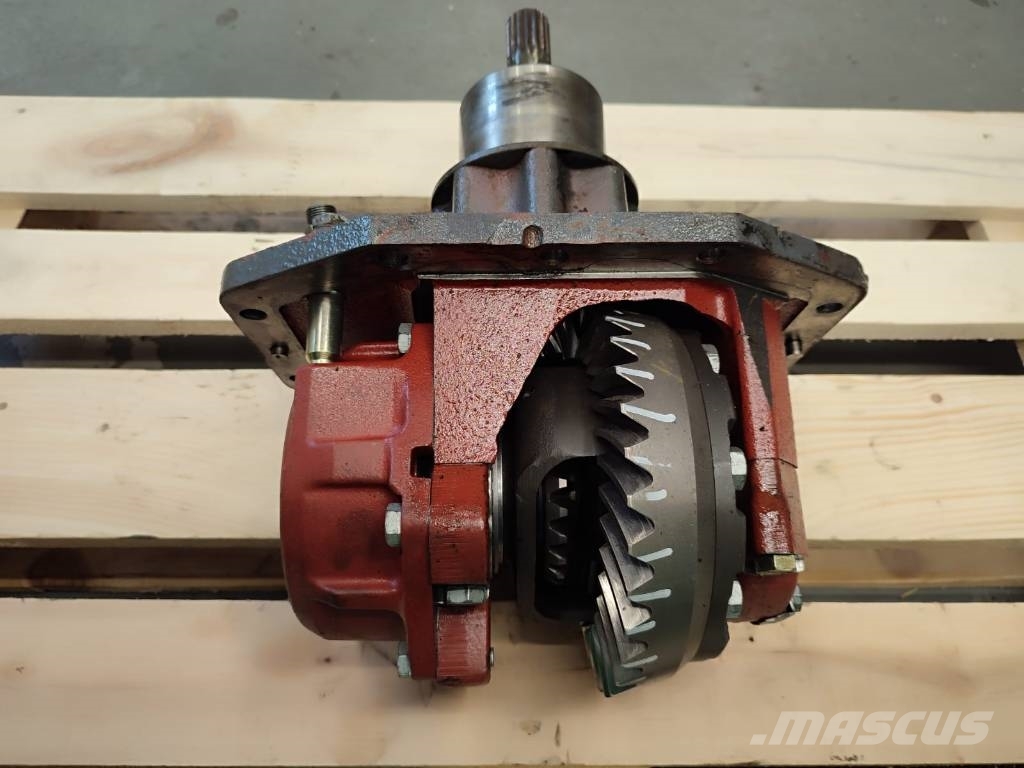 Front differential 9X33 NEW HOLLAND TS 110 轴