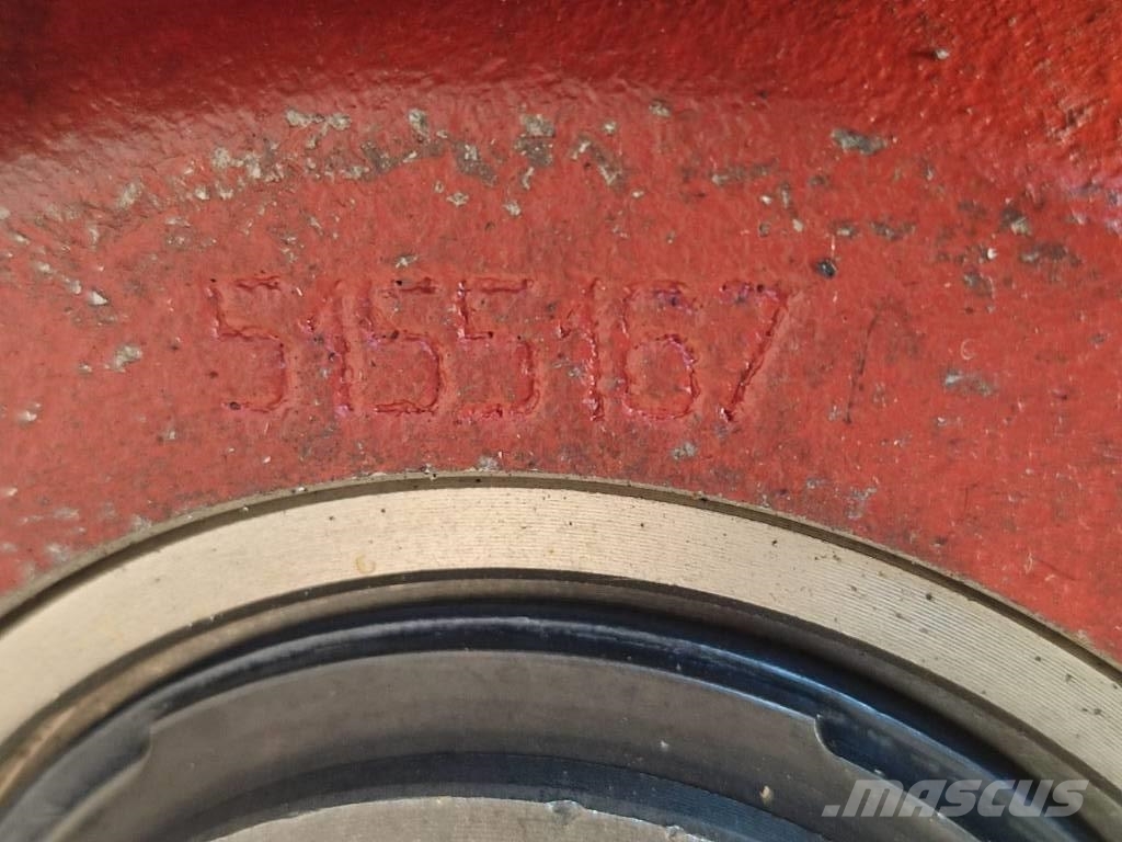 Front differential 9X33 NEW HOLLAND TS 110 轴