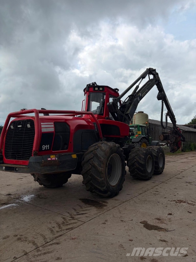 Komatsu 911.6 Harversteri