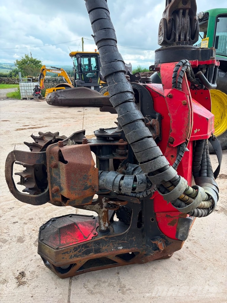 Komatsu 911.6 Harversteri