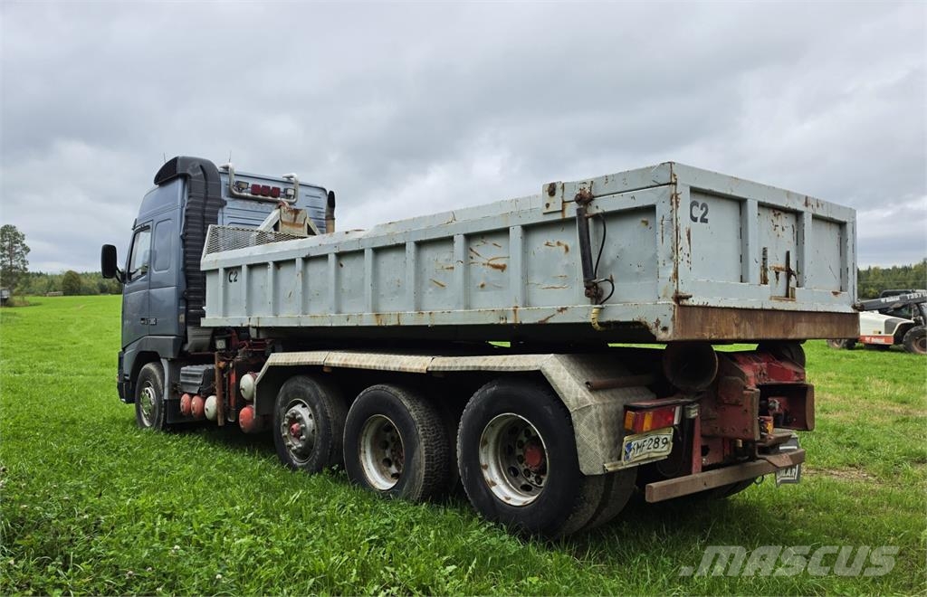 Volvo FH12 Treileri ar āķi