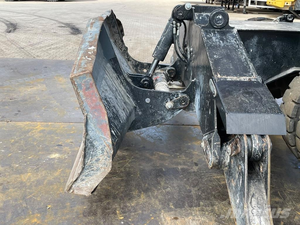 CAT MH3024 Industriālie iekrāvēji