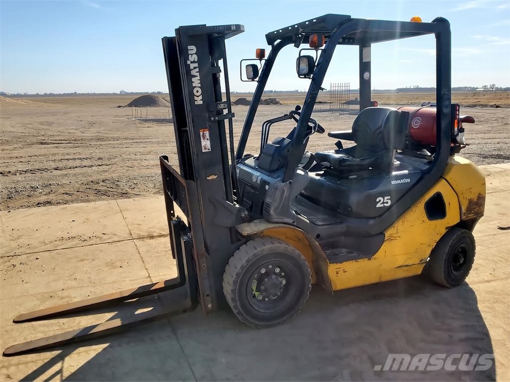 Komatsu FG25HT-17 LPGフォークリフト
