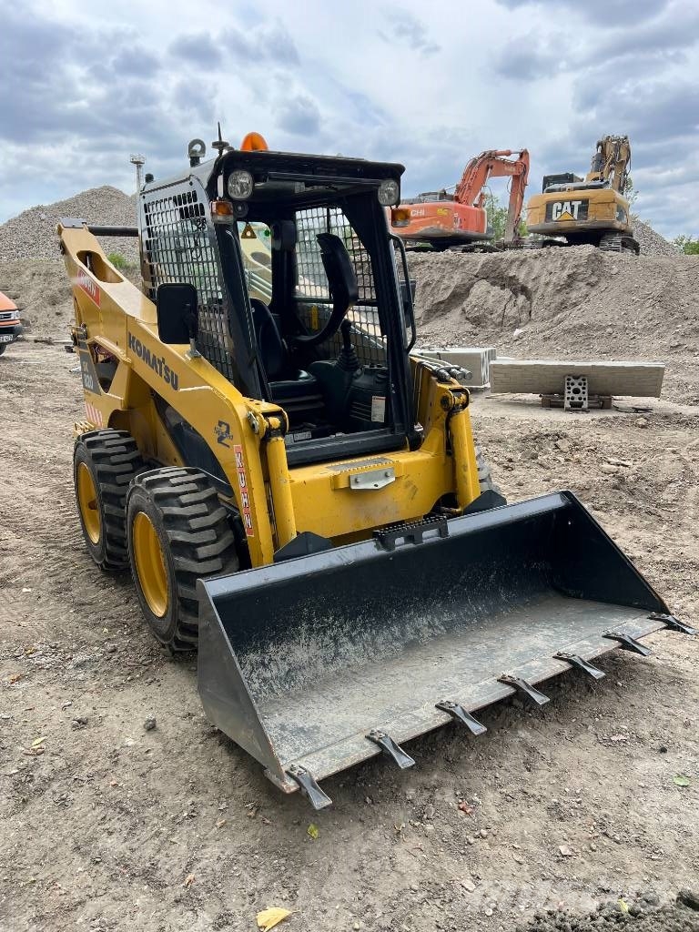 Komatsu SK 820 Lietoti riteņu kompaktiekrāvēji