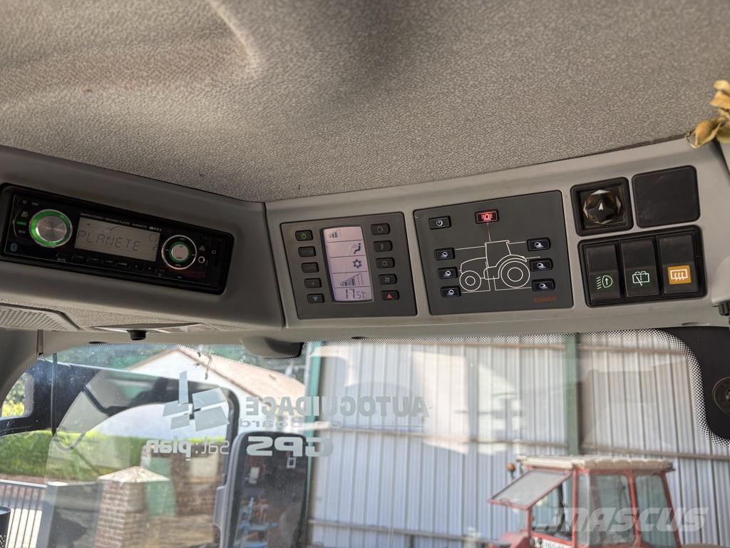 CLAAS AXION 810 Traktori