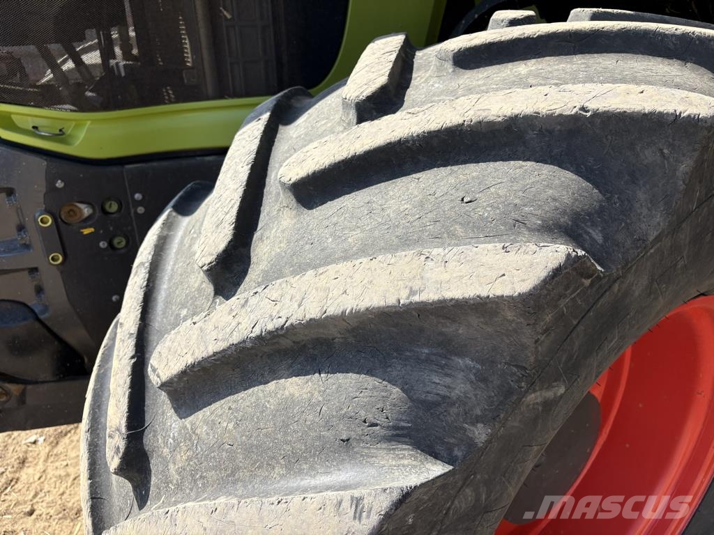CLAAS AXION 810 Tratores Agrícolas usados