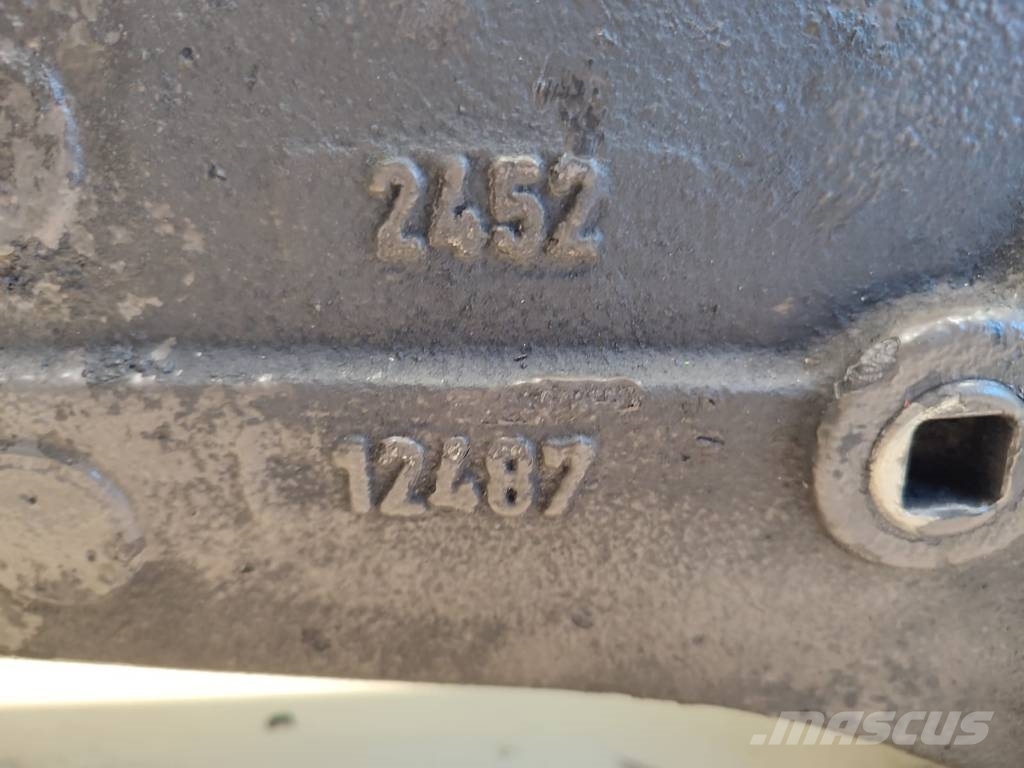 CLAAS Front drive axle housing 7700066829 CELTIS 456 RX Šasije I ovjese