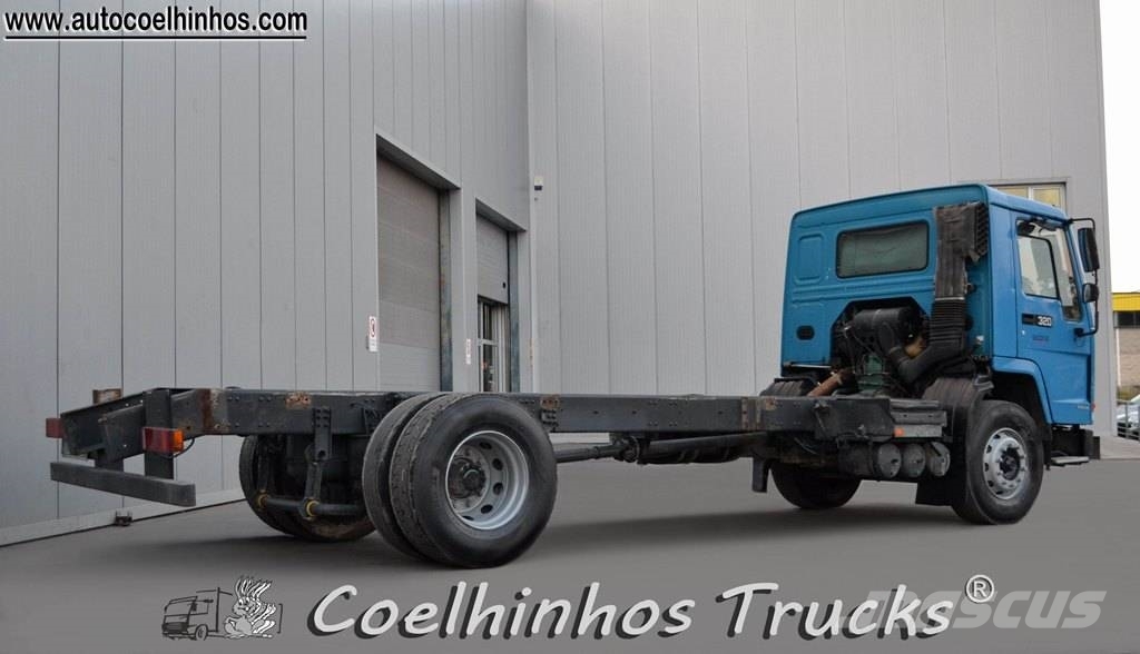 Volvo FL 10 320 Camiones con chasís y cabina