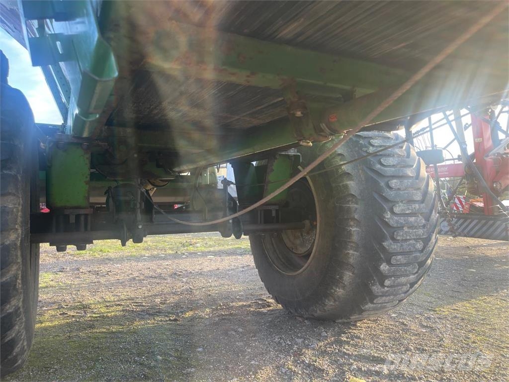 Amazone ZG-B 8200 Trosilniki mineralnega gnojila