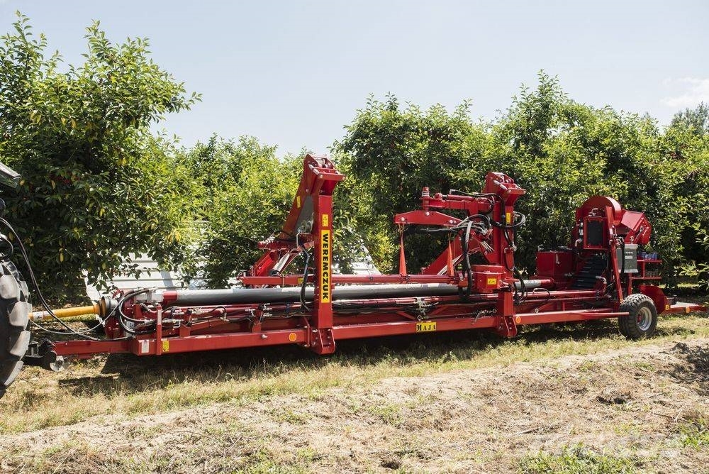 Weremczuk Otrząsarka do wiśni/jabłekMAJA / Cherry harvester Overige rooimachines