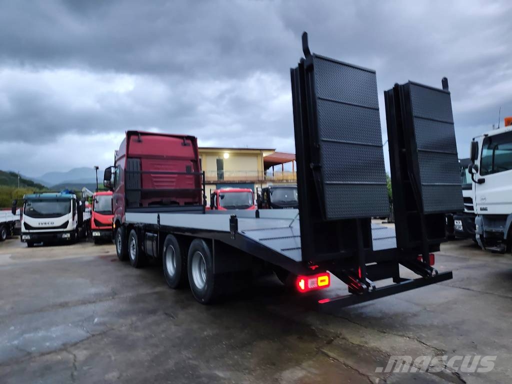 Iveco X-Way 570 شاحنات مسطحة / أوناش