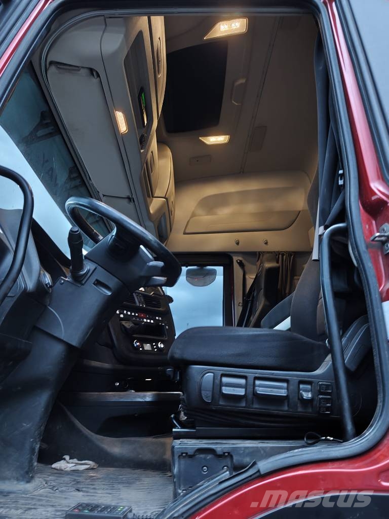 Iveco X-Way 570 شاحنات مسطحة / أوناش