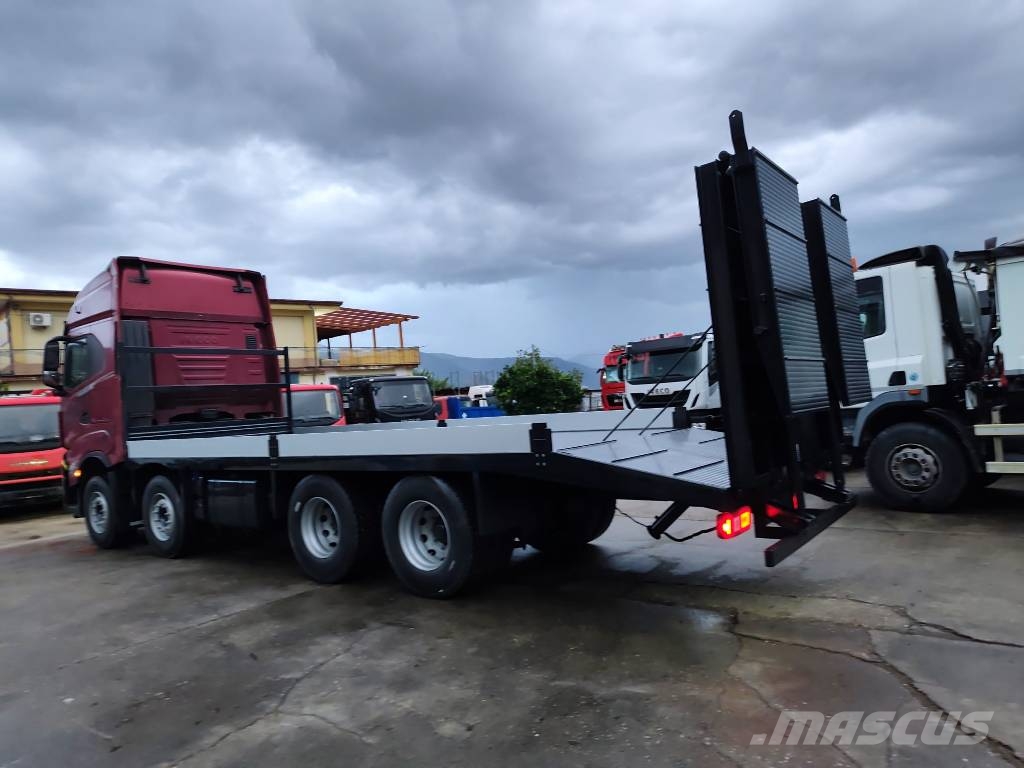 Iveco X-Way 570 شاحنات مسطحة / أوناش