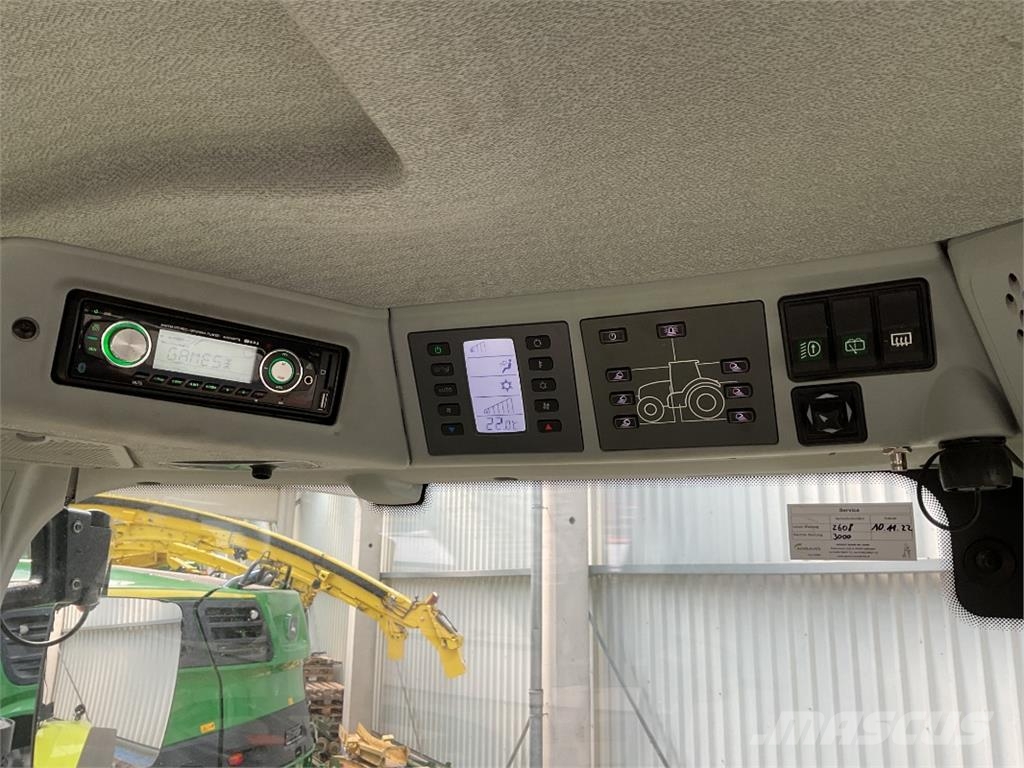 CLAAS Axion 810 Tractoare