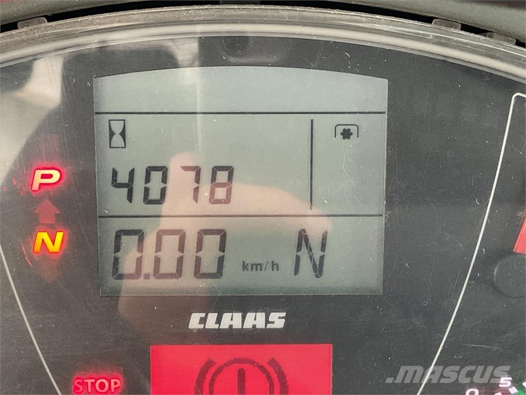 CLAAS Axion 810 Tractoare